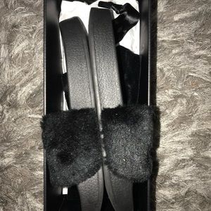 Rihana Fenty puma slides